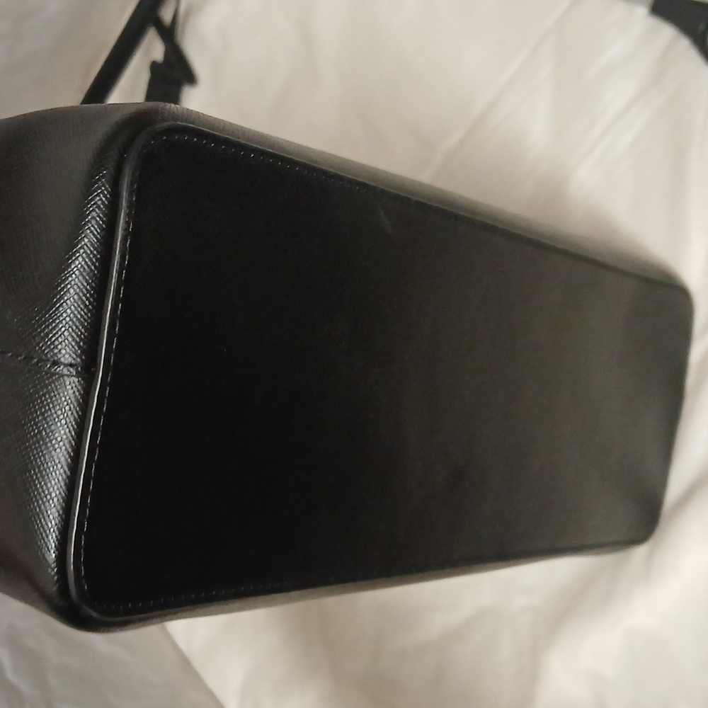 Kate Spade Jana Black Saffiano Leather Tote - Picture 8 of 12